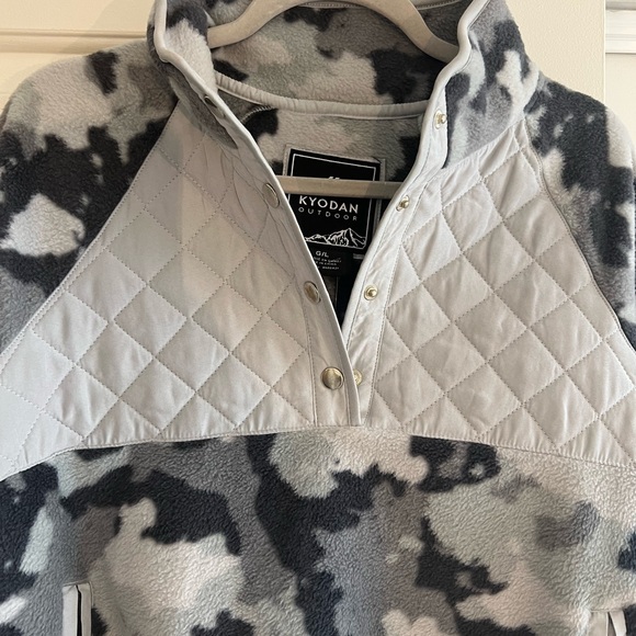 NWT-Kyodan Outdoor fleece jacket L gray camouflage print pullover warm casual - Picture 2 of 4